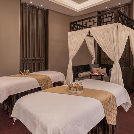 Hotel The St. Regis Mumbai Exterior foto A spa treatment room at the Royal Spa